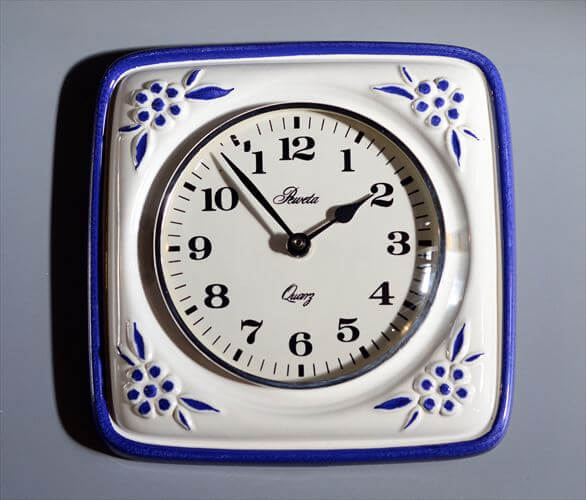 ドイツ製 かわいいブルーフラワー陶器 壁時計 