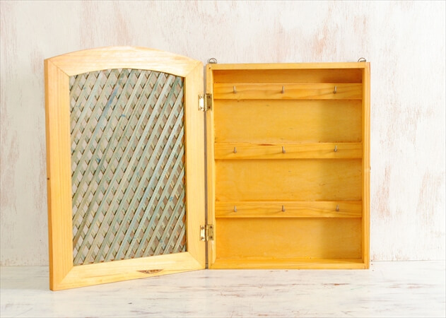 デンマークのブロカントから 壁掛けフック ウォールフック 鍵ラック 収納棚 シェルフ ヴィンテージ アンティーク 北欧雑貨