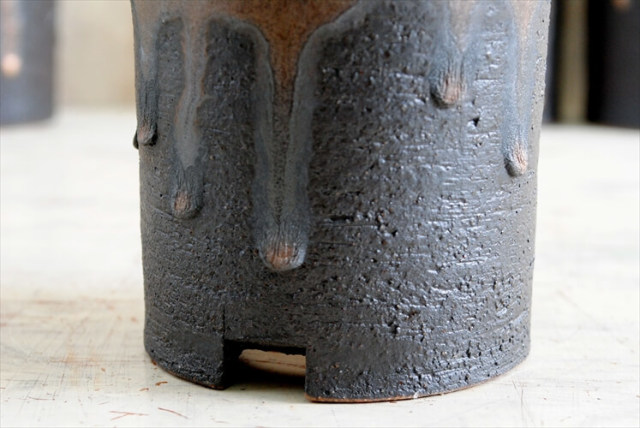 新品 信楽焼 寸胴鉢 金彩 3号 陶器鉢 植木鉢 おしゃれ サボテン 塊根植物 コーデックス アガベ 多肉植物に