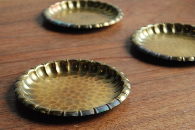 フランスから 古い真鍮のミニプレート 9cm 豆皿 トレー コースター