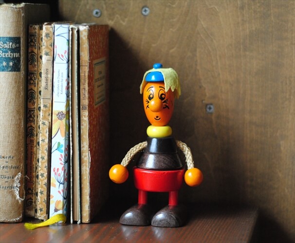 ドイツより ヴィンテージ かわいい木製フィギュア ウッド オブジェ アートピース 置物 アンティーク_230110