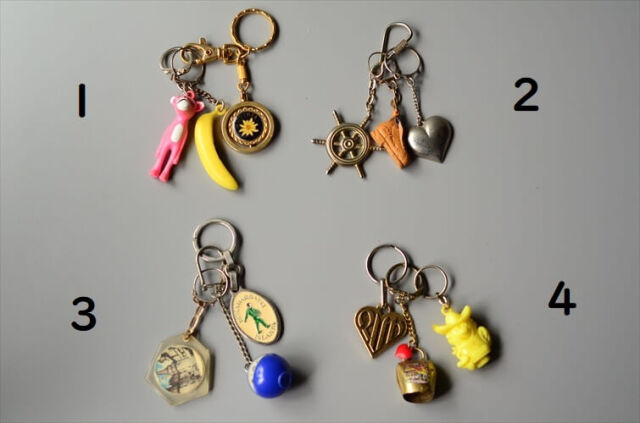 ヨーロッパから ヴィンテージキーホルダー 3個セット Vintage keychain アンティーク_240313