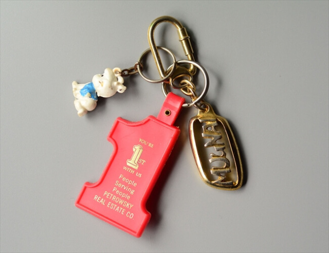 ヨーロッパから ヴィンテージキーホルダー 3個セット Vintage keychain アンティーク_240313