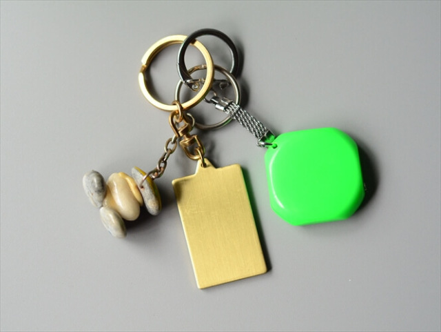 ヨーロッパから ヴィンテージキーホルダー 3個セット Vintage keychain アンティーク_240313
