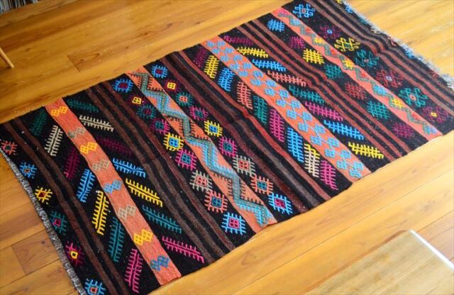 トルコ Toros山脈ノマドによる オールドキリム ラグ 176x119cm