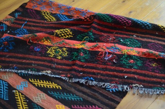 トルコ Toros山脈ノマドによる オールドキリム ラグ 176x119cm