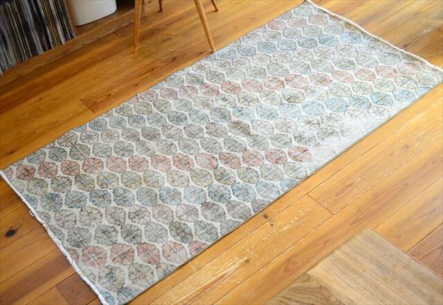 トルコ Isparta産 オールドキリム ラグ 180x98cm リビング アウトドア キャンプラグとしても 絨毯 カーペット ウール
