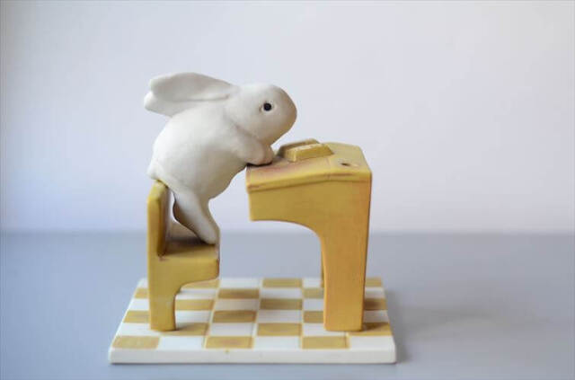 Arabia Helja Liukko-Sundstrom Bunny School フィギュア アラビア ヘルヤ リウッコ ウサギの学校 フィンランド 北欧