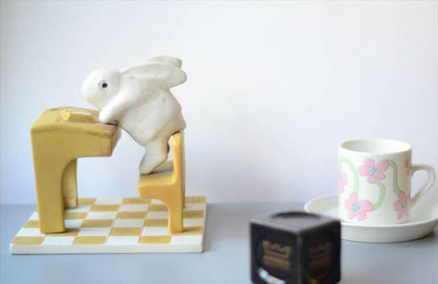 Arabia Helja Liukko-Sundstrom Bunny School フィギュア アラビア ヘルヤ リウッコ ウサギの学校 フィンランド 北欧