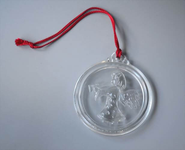 デンマークより ラッパを吹く天使のガラスオーナメント サン