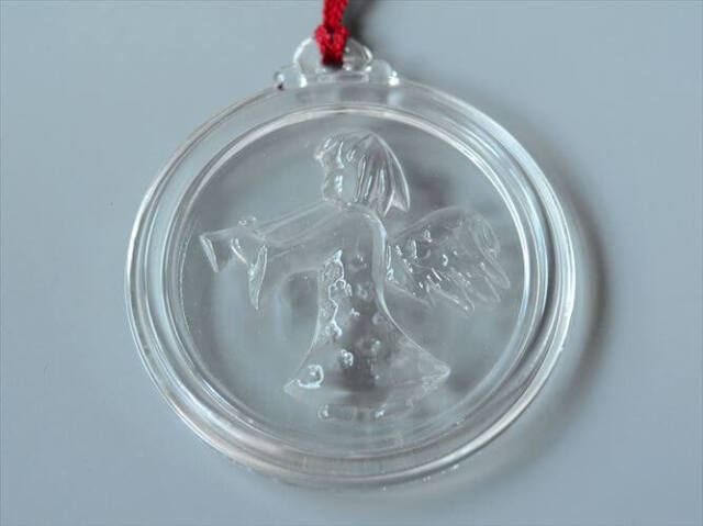 デンマークより ラッパを吹く天使のガラスオーナメント サン