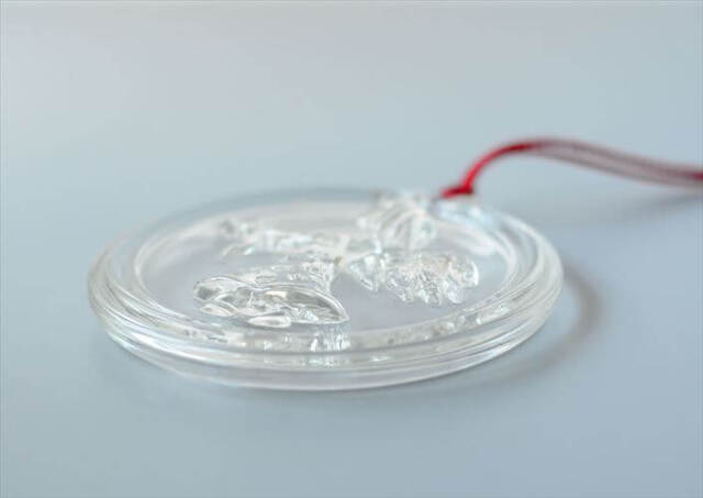 デンマークより ラッパを吹く天使のガラスオーナメント サン