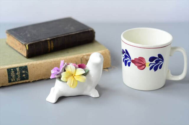 イギリス製 CROWN STAFFORDSHIRE アシカ フィギュア オブジェ オットセイ 置物 陶器 ヴィンテージ アンティーク_250219