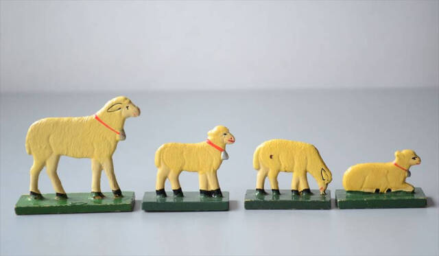 ドイツ エルツ山地製 かわいい木製の動物オブジェ 羊 ヤギ 置物 アートピース フィギュア ヴィンテージ_250523