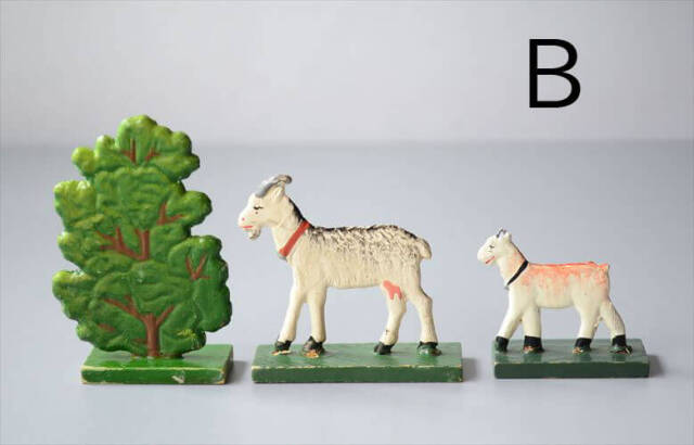 ドイツ エルツ山地製 かわいい木製の動物オブジェ 羊 ヤギ 置物