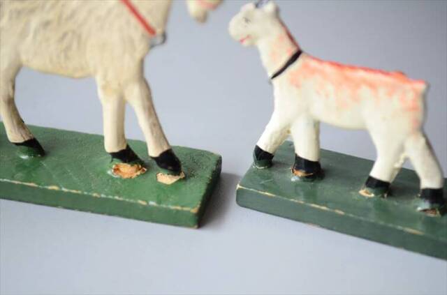ドイツ エルツ山地製 かわいい木製の動物オブジェ 羊 ヤギ 置物 アートピース フィギュア ヴィンテージ_250523
