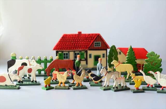 ドイツ エルツ山地製 かわいい木製の動物オブジェ 馬 豚 人 置物 アートピース フィギュア ヴィンテージ_250523