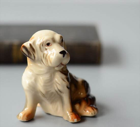 イングランドから セントバーナードらしき子犬 磁器 オブジェ イヌ 犬