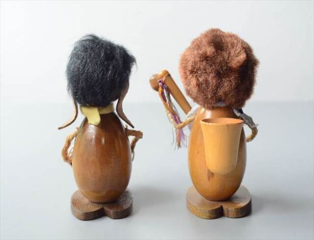1960～70年頃 ドイツから 楽器を演奏する耳の垂れた木製のイヌ オブジェ フィギュア 飾り アンティーク ヴィンテージ_250611