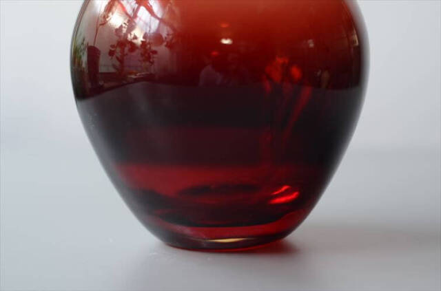スウェーデン オールドIKEA Salong Vase きれいなルビーレッドの
