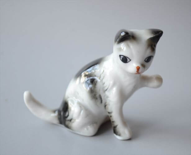 ヴィンテージ　骨董　猫 2匹 セット 置物 オブジェ 招き猫 陶器 招き猫 陶器 置物 2つセット 中古品販売 - 広島の総合リサイクル