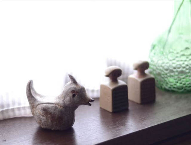 デンマークから アオカケスのようなかわいい陶器の鳥 北欧 オブジェ