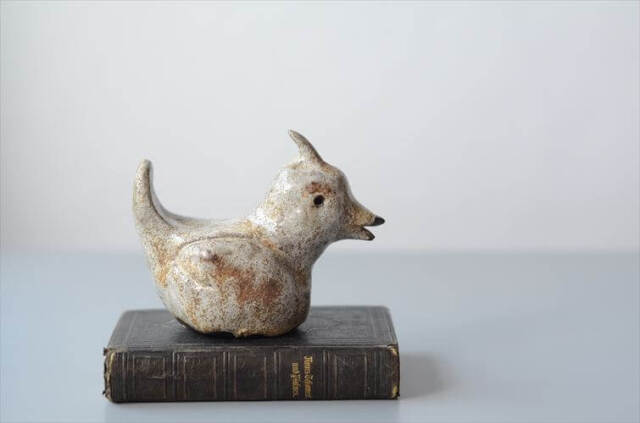 デンマークから アオカケスのようなかわいい陶器の鳥 北欧