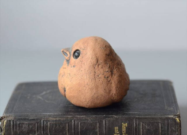 ドイツから かわいい陶器の小鳥 オブジェ インテリア フィギュア ヴィンテージ アンティーク_250801