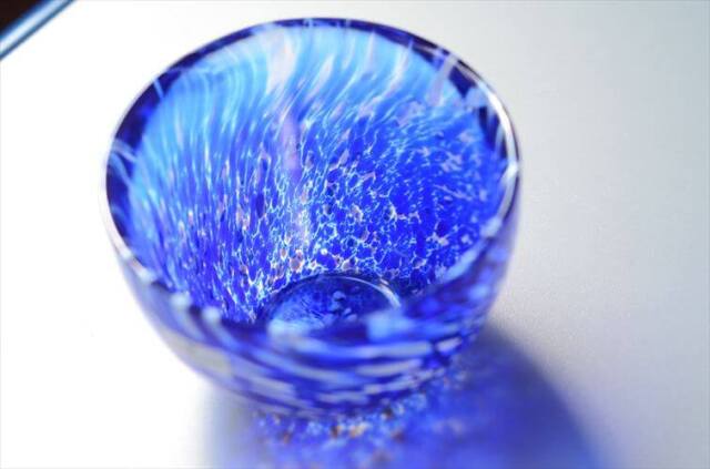スウェーデン STENINGE SLOTT きれいなブルーのガラスボウル 9.7cm 北欧 グラス ポット ヴィンテージ