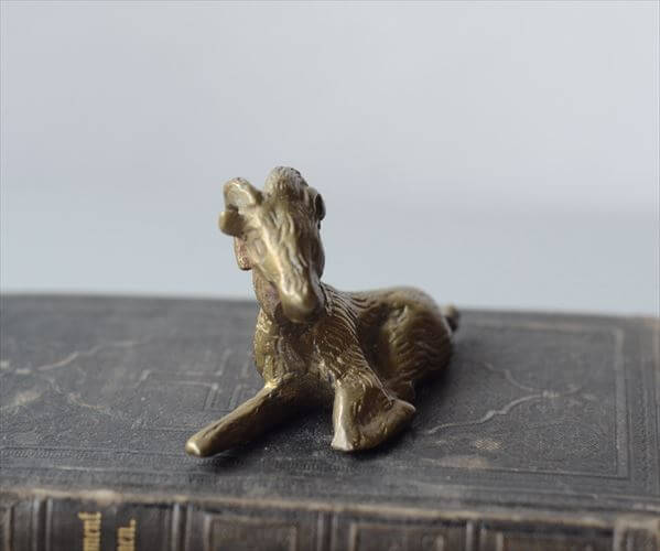 フランスのブロカントから 真鍮のヤギ オブジェ ブラス フィギュア