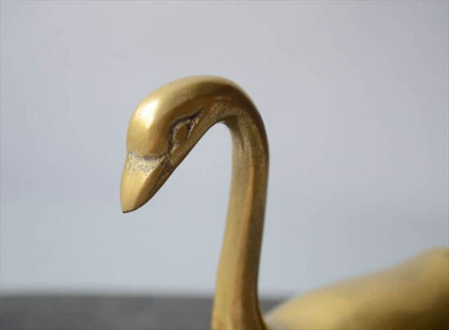 フランスのブロカントから 真鍮の白鳥 オブジェ ブラス フィギュア