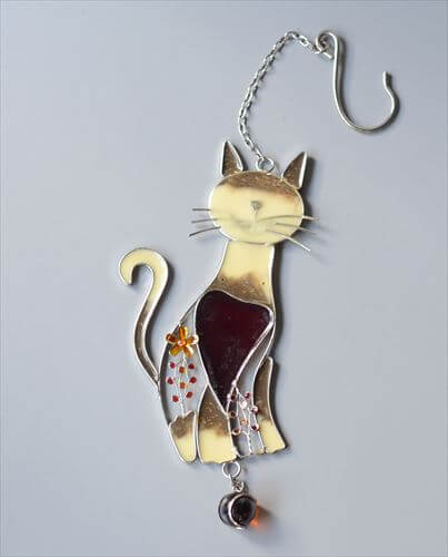 ドイツから かわいいステンドグラス風の猫 サンキャッチャー 吊り下げ