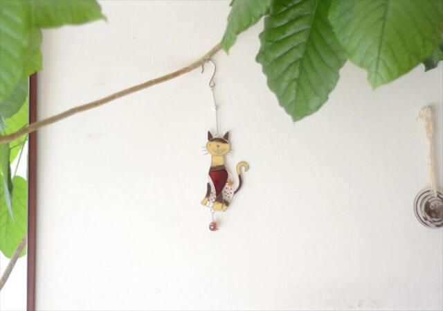 ドイツから かわいいステンドグラス風の猫 サンキャッチャー 吊り下げ