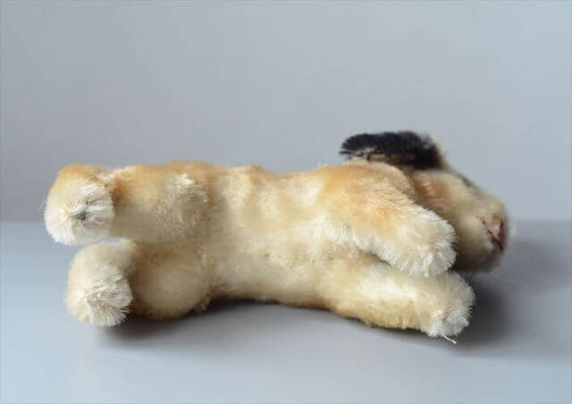 【希少】 sewart moskowitz うさぎ ぬいぐるみ ヴィンテージ ヴィンテージ 赤い服着たうさぎ ぬいぐるみ【s0241】 ぬいぐるみ