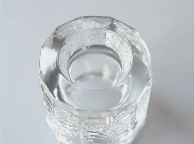 iittala イッタラ Kuusi キャンドルホルダー L もみの木モチーフ