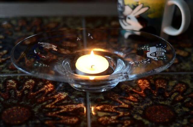 デンマーク Holmegaard クリスマス柄のガラスキャンドルホルダー X'mas