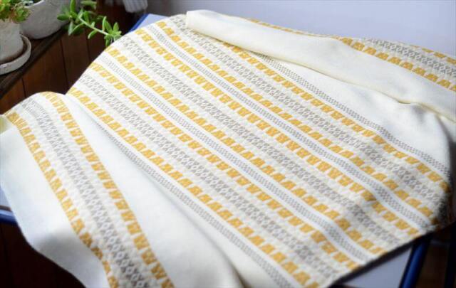 デンマークの古いヴィンテージ 刺繍 クロス 大判272x142cm 北欧 テキスタイル ファブリック テーブルリネン カーテン アンティーク