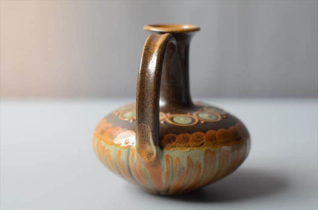 ドイツ製 ミッドセンチュリー期のArt Pottery 陶器の花瓶 花器