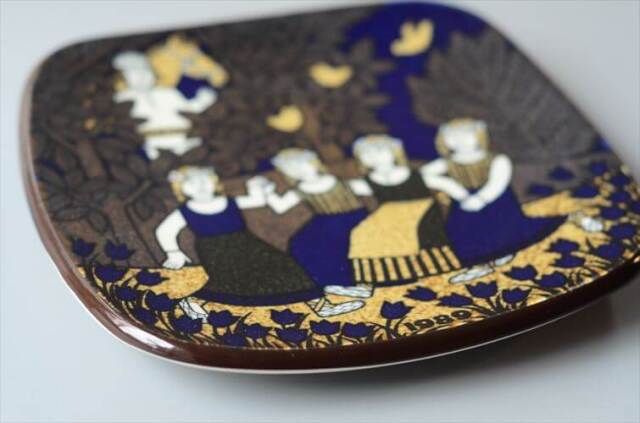 ARABIA アラビア Kalevala 1989年 イヤープレート Raija Uosikkinen