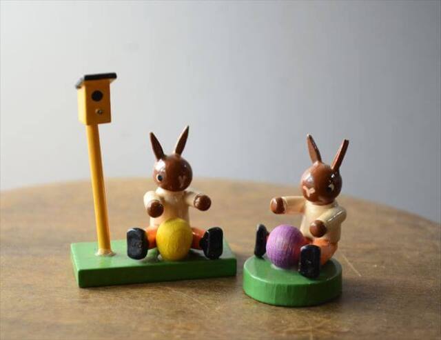 ドイツ製 ヴィンテージ かわいい木製のイースターバニー ハンドメイド 木工芸品 うさぎ 置物 フィギュア_260318