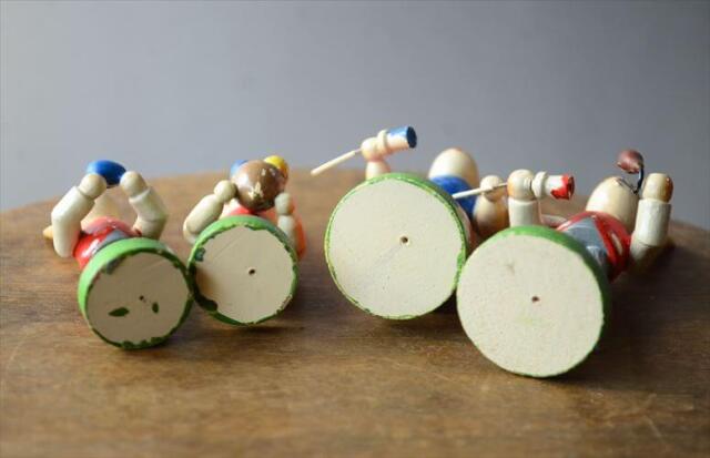 ドイツ製 ヴィンテージ かわいい木製のイースターバニー ハンドメイド 木工芸品 うさぎ 置物 フィギュア_260318