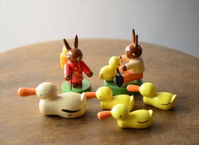 ドイツ製 ヴィンテージ かわいい木製のイースターバニー ハンドメイド 木工芸品 うさぎ 置物 フィギュア_260318