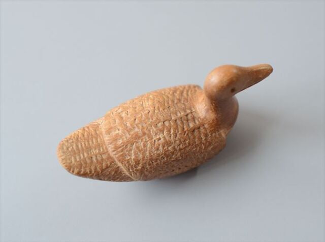 ドイツから 木製 小さな鳥のオブジェ 鴨 ハンドメイド インテリア