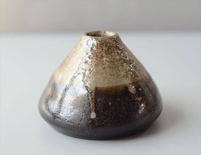ドイツから ヴィンテージ 陶器の花瓶 Art pottery 花器 一輪挿し ミッドセンチュリー期 フラワーベース アンティーク_260715