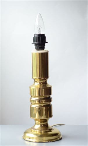 ドイツから 古い真鍮色のデスクランプ ブラス 卓上 照明 テーブル