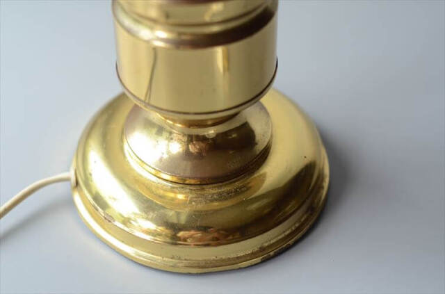ドイツから 古い真鍮色のデスクランプ ブラス 卓上 照明 テーブル