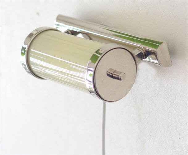 ドイツから Bauhaus直結のクロムｘミルクガラスのウォールライト ヴィンテージ スコンス 壁付け 照明 アンティーク