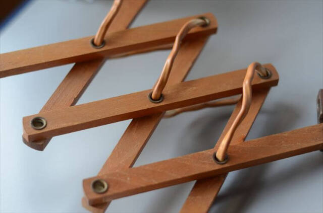 デンマークから 木製のシザーランプ シェード付き 壁付け 壁掛け ウォールライト 北欧照明 ヴィンテージ アンティーク