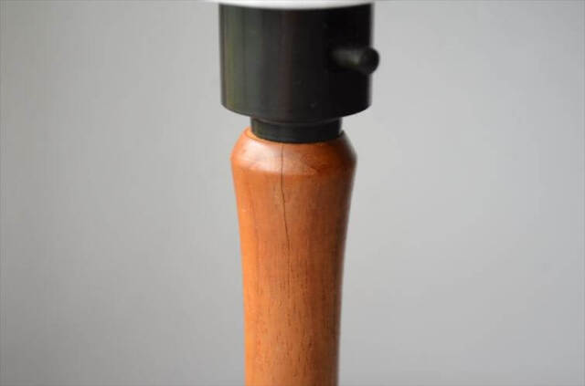 デンマークから チークと思われる デスクランプ シェード付き ストーンウェア 北欧 照明 テーブル ライト アンティーク