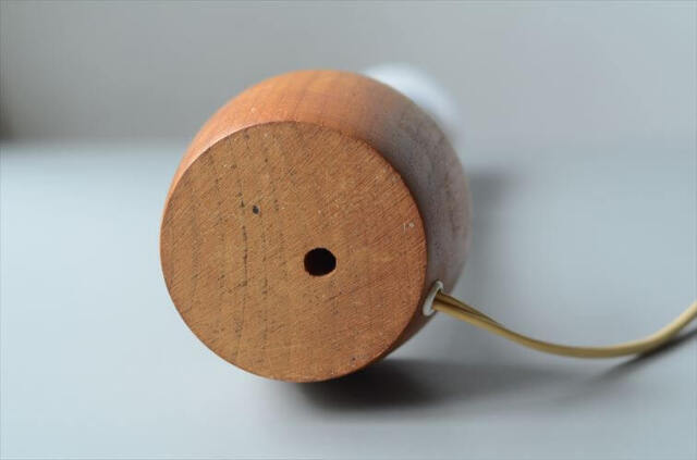 デンマークから チークと思われる デスクランプ シェード付き ストーンウェア 北欧 照明 テーブル ライト アンティーク